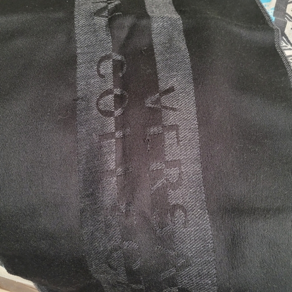 Versace Black Logo Scarf - Picture 4 of 7
